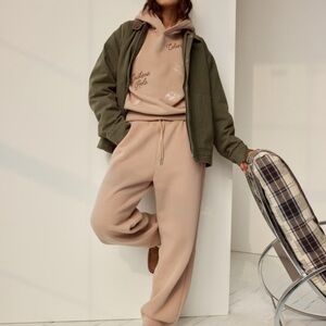 Abercrombie & Fitch High-Rise Sunday Barrel Sweatpants